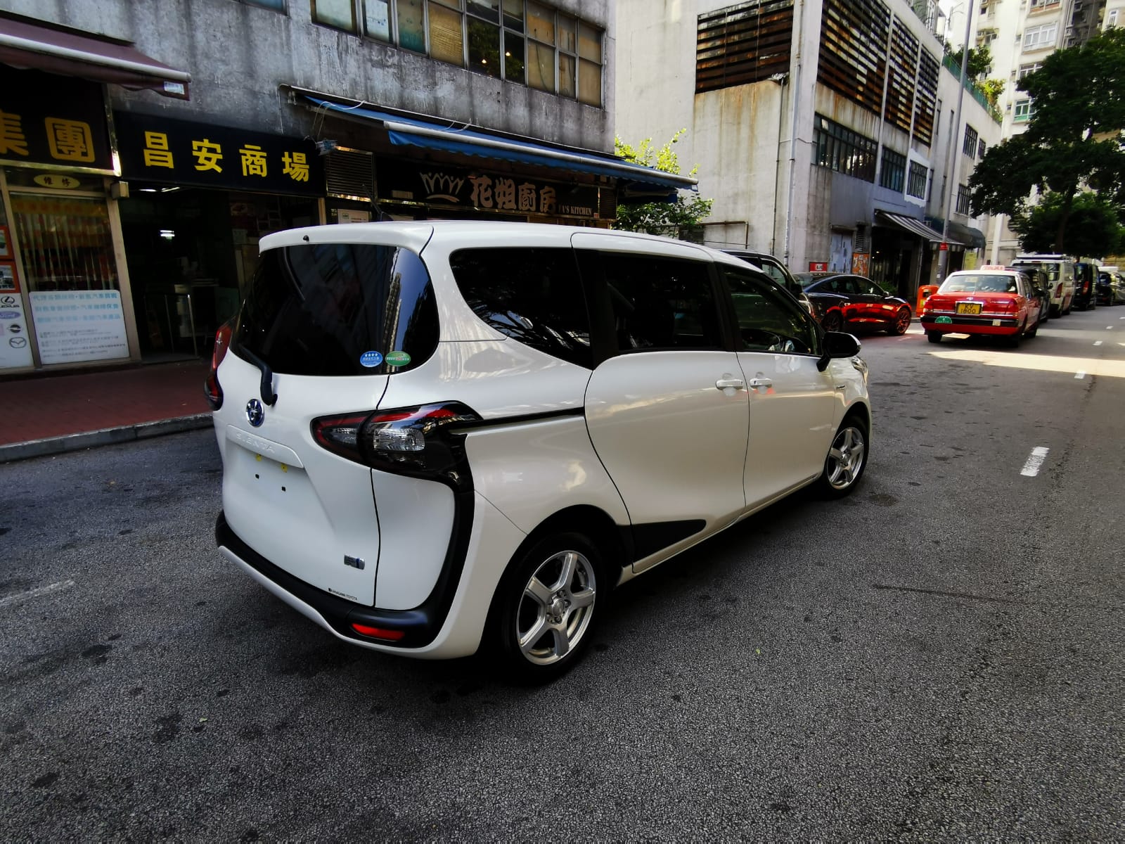 15年豐田sienta 1 5 七座位 世運汽車